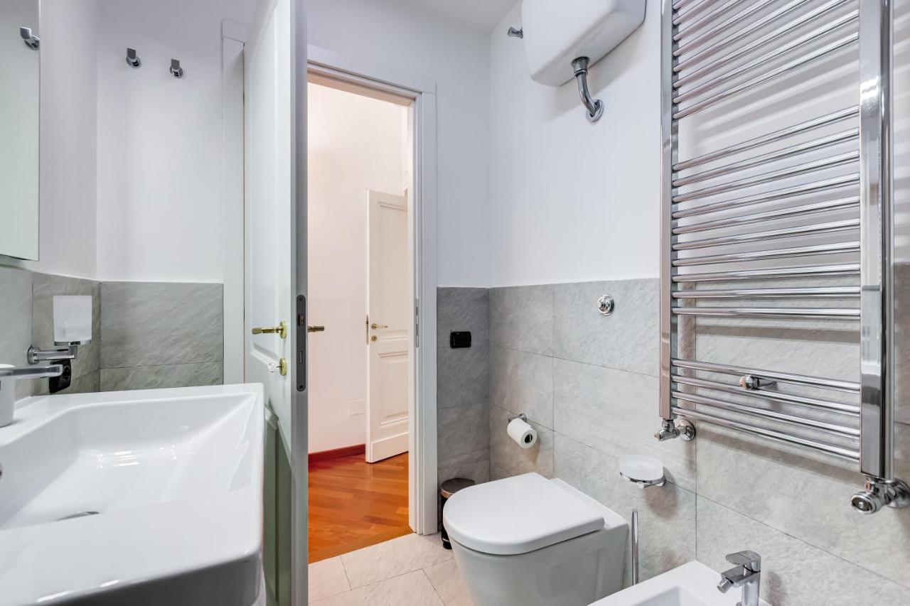 Bdc - Spanish Steps Gold 2Bdr Suite Rome Bagian luar foto